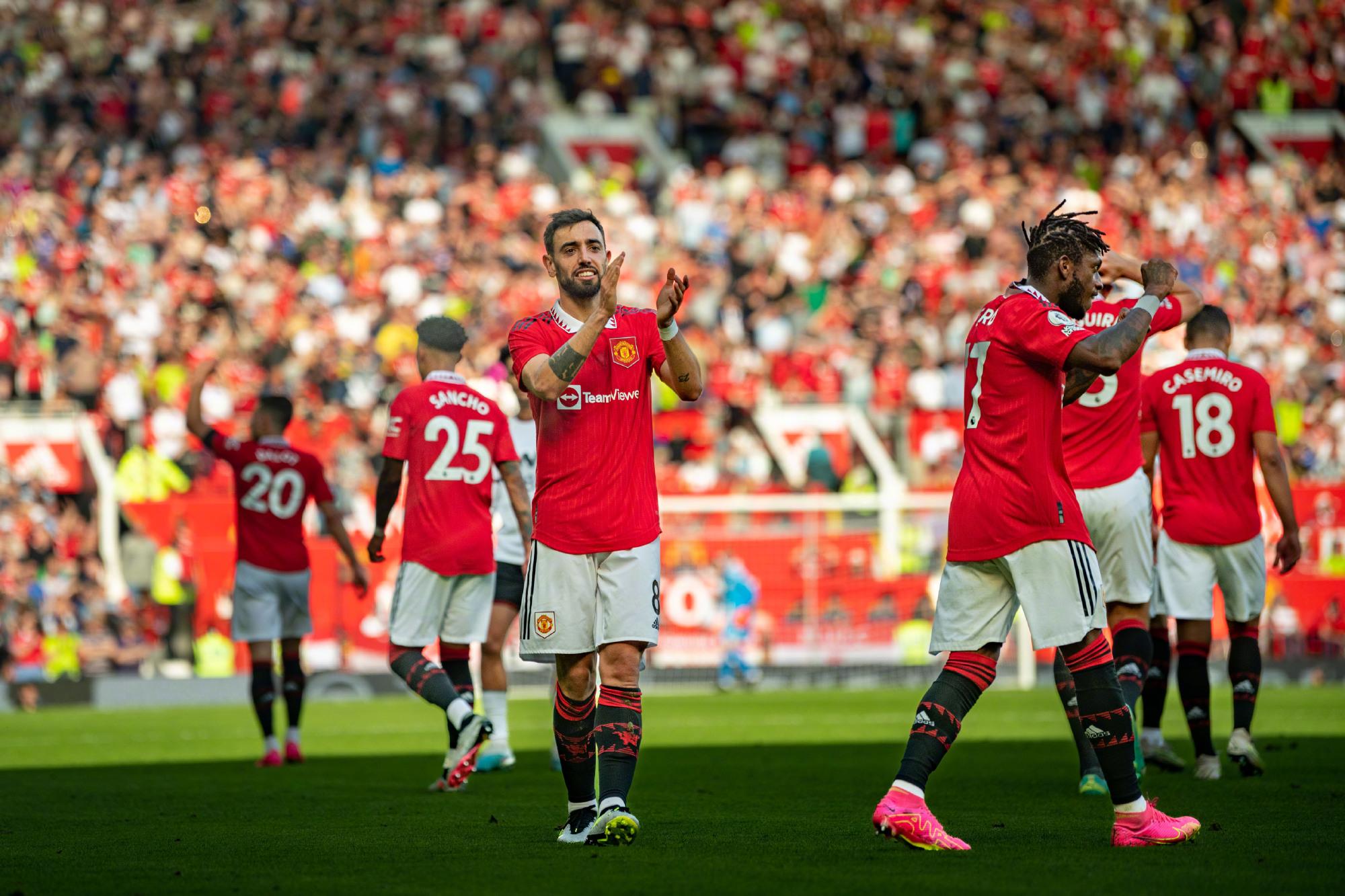 人事变动 人事变动